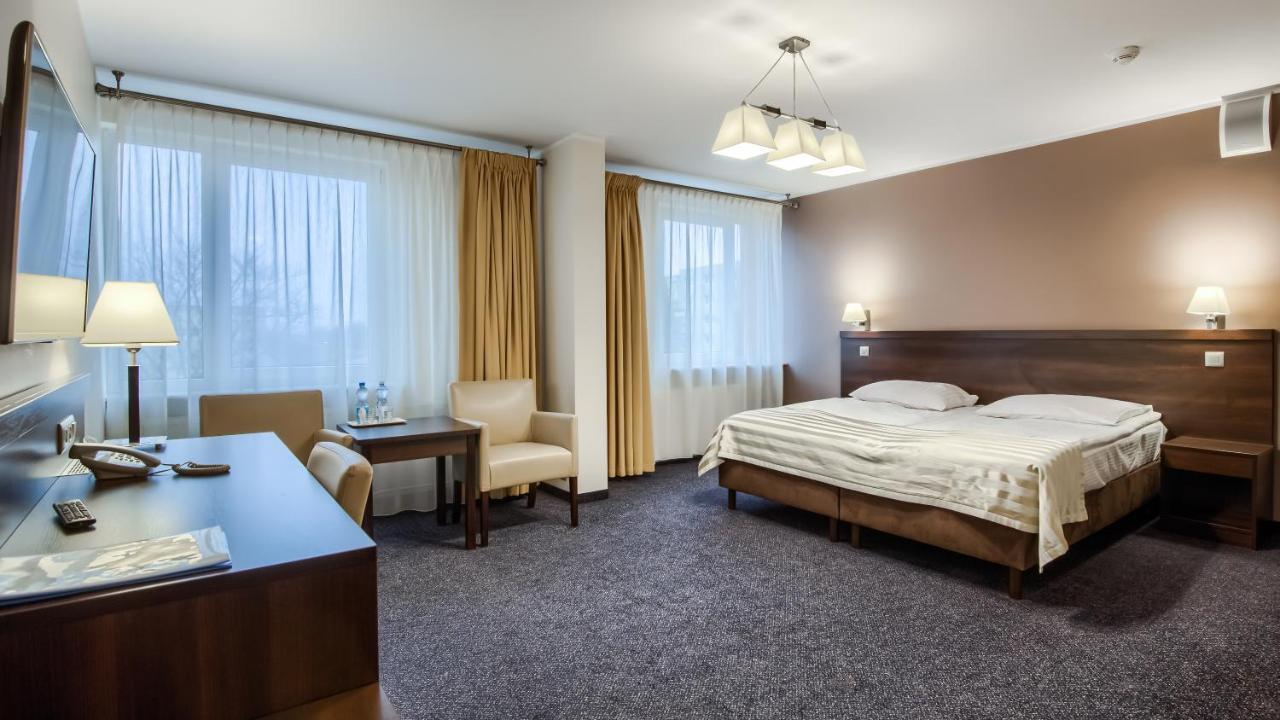 Hotel Konin Konin  Exterior photo